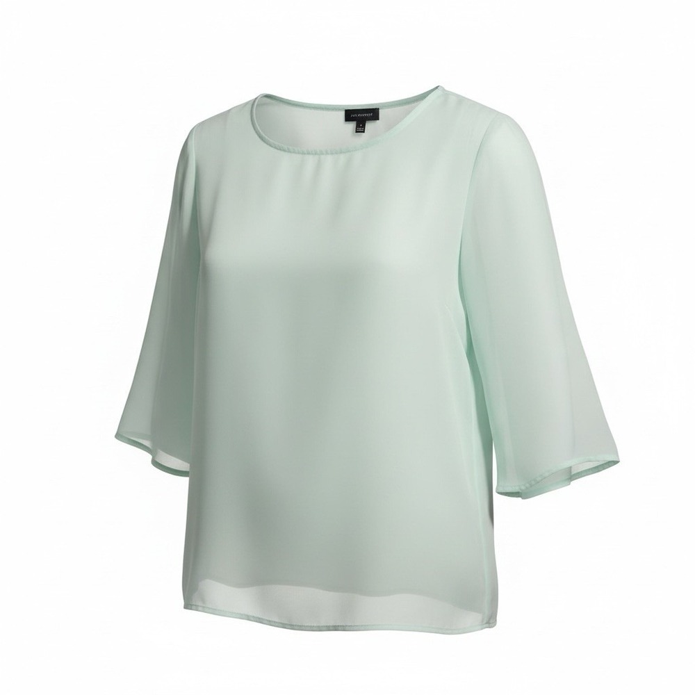 The Limited women's shirt green size Medium 100% polyester Long Sleeve